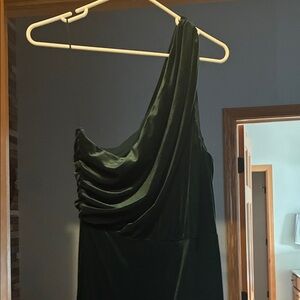 Elegant Green One-Shoulder Jumpsuit